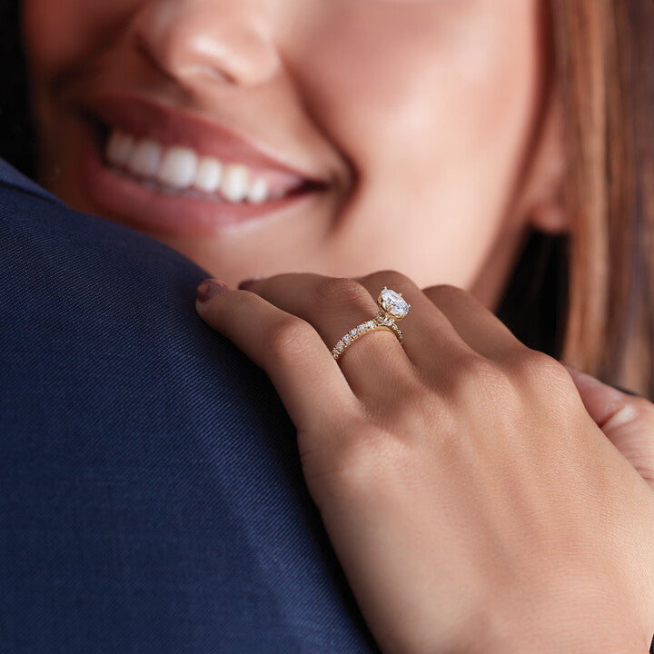 Micro Hidden Halo Pavé