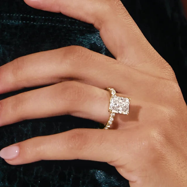 Micro Hidden Halo Pavé