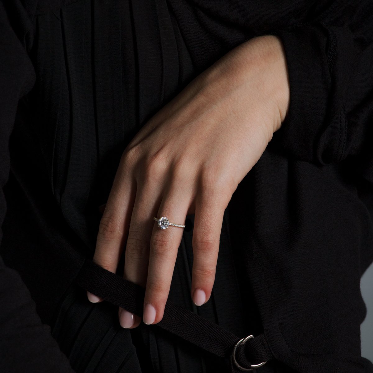 Solitaire Pave
