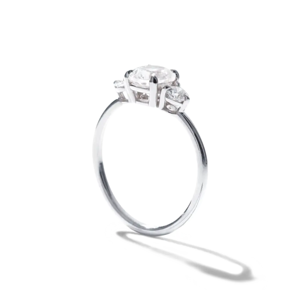 VIVIENNE - LAB THREE STONE - Engagement Ring