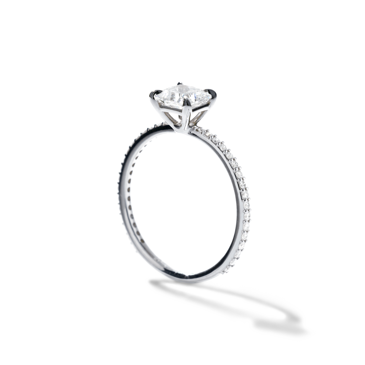 Solitaire Pave