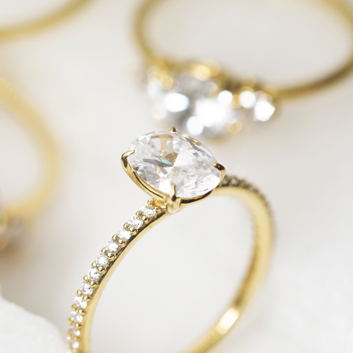 Solitaire Pave