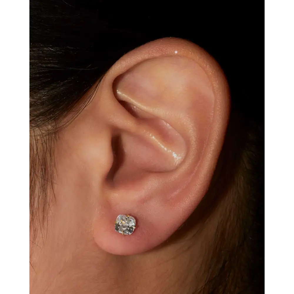 CUSHION STUDS