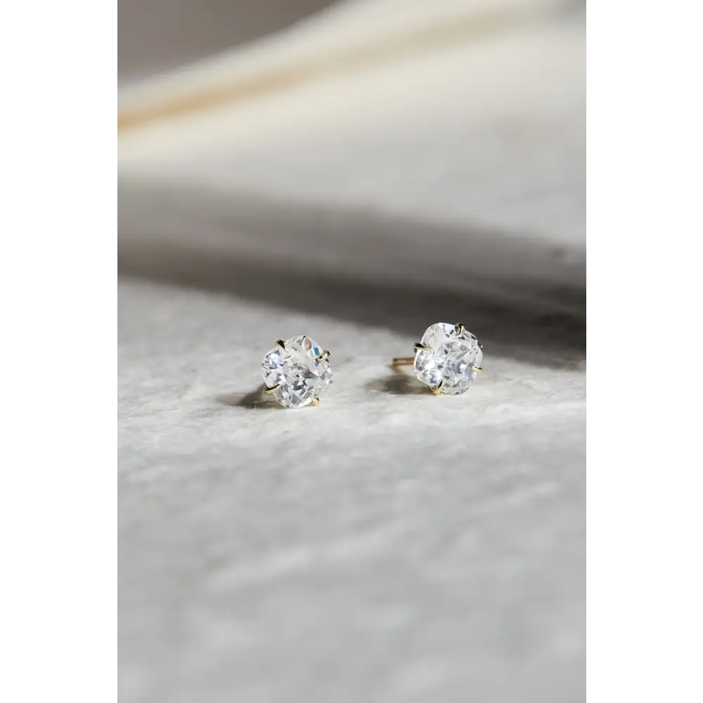 CUSHION STUDS