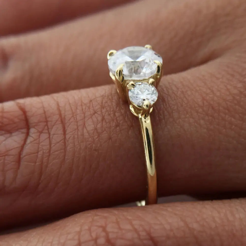 VIVIENNE - LAB THREE STONE - Engagement Ring