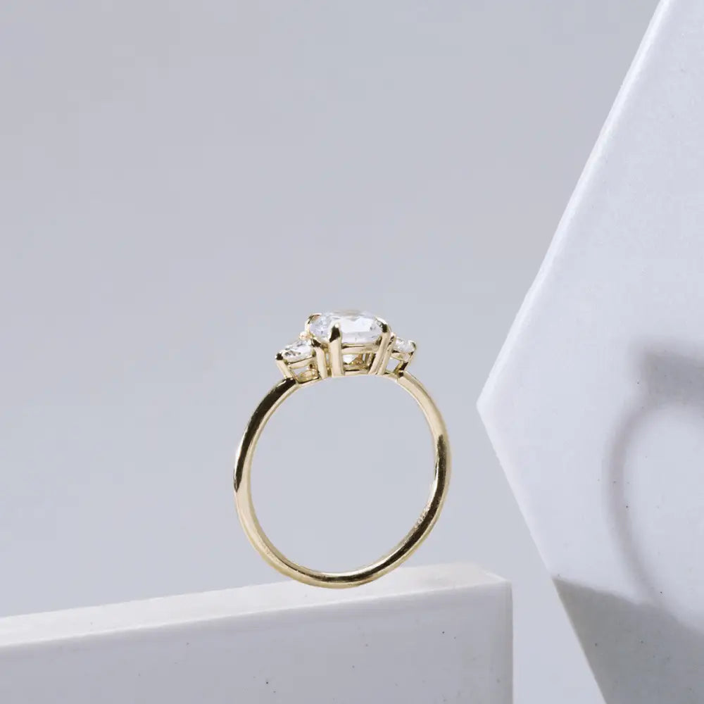 VIVIENNE - LAB THREE STONE - Engagement Ring